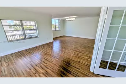 300 Bayview Dr #206, Sunny Isles Beach, FL 33160 - Photo 5