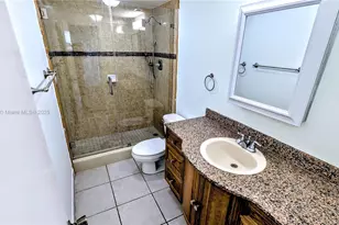 300 Bayview Dr, Sunny Isles Beach, FL 33160 - Photo 19