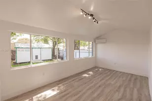 3180 NW 2nd St, Miami, FL 33125 - Photo 17