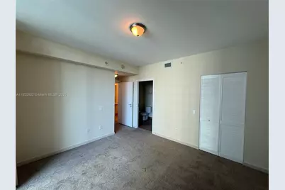 300 S Biscayne Blvd #T-1805, Miami, FL 33131 - Photo 11