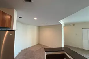 300 S Biscayne Blvd, Miami, FL 33131 - Photo 3