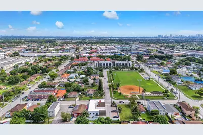 2400 W 5th Way #203, Hialeah, FL 33010 - Photo 17