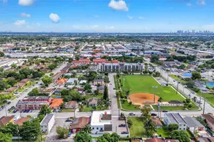 2400 W 5th Way, Hialeah, FL 33010 - Photo 17