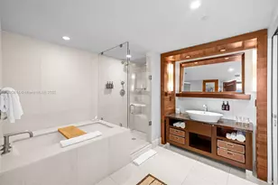6801 Collins Ave, Miami Beach, FL 33141 - Photo 9