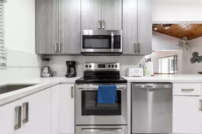 753 NE 81st St, Miami, FL 33138 - Photo 29