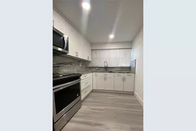 922 NE 199th St #1D, Miami, FL 33179 - Photo 23