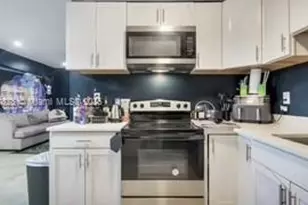 1041 NW 24th Terrace, Fort Lauderdale, FL 33311 - Photo 7