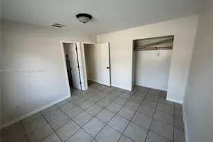 566 NW 95th St, Miami, FL 33150 - Photo 17