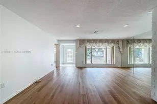 7541 Embassy Blvd, Miramar, FL 33023 - Photo 11