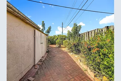 7541 Embassy Blvd, Miramar, FL 33023 - Photo 51