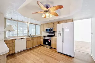 7541 Embassy Blvd, Miramar, FL 33023 - Photo 17