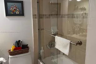 540 Brickell Key Dr, Miami, FL 33131 - Photo 7