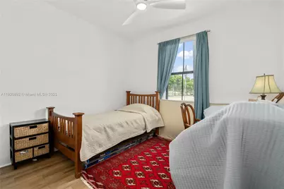 1023 NW 100th Ave, Miami, FL 33172 - Photo 29