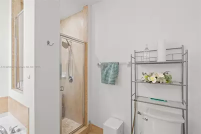 1023 NW 100th Ave, Miami, FL 33172 - Photo 25