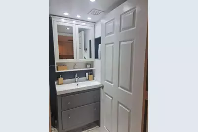 999 Brickell Bay Dr #206, Miami, FL 33131 - Photo 15