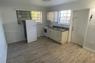 540 NE 180th Dr, North Miami Beach, FL 33162 - Photo 5