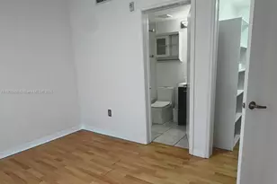 7326 Collins Ave, Miami Beach, FL 33141 - Photo 9