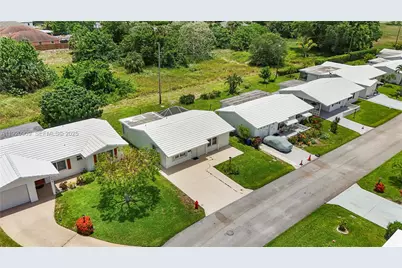 142 NW 10th Ct, Boynton Beach, FL 33426 - Photo 33