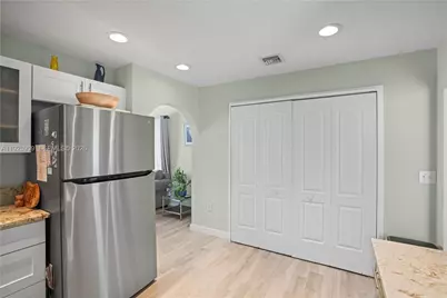 142 NW 10th Ct, Boynton Beach, FL 33426 - Photo 15