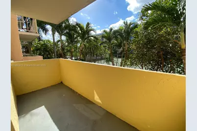 4550 NW 9th St #217E, Miami, FL 33126 - Photo 7