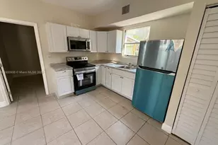 829 SW 3rd St, Miami, FL 33130 - Photo 1