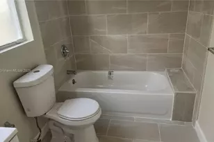 829 SW 3rd St, Miami, FL 33130 - Photo 11