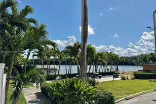 400 Kings Point Dr, Sunny Isles Beach, FL 33160 - Photo 25