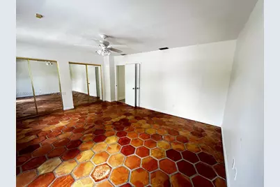 6915 W 16th Dr, Hialeah, FL 33014 - Photo 19