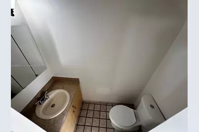 6915 W 16th Dr, Hialeah, FL 33014 - Photo 25