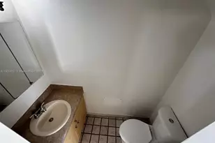 6915 W 16th Dr, Hialeah, FL 33014 - Photo 25