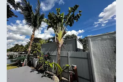 6915 W 16th Dr, Hialeah, FL 33014 - Photo 41