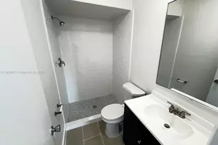 6915 W 16th Dr, Hialeah, FL 33014 - Photo 17