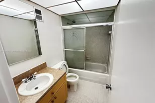 6915 W 16th Dr, Hialeah, FL 33014 - Photo 23