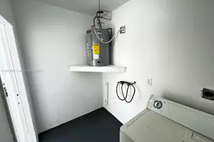 6915 W 16th Dr, Hialeah, FL 33014 - Photo 43