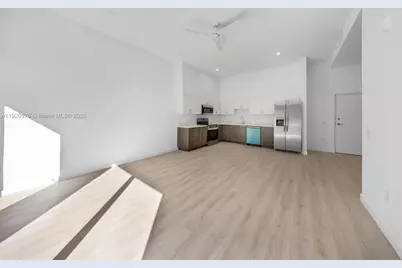 20 NE 19th Ave #101, Pompano Beach, FL 33060 - Photo 1