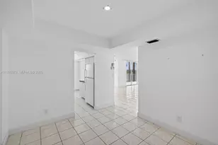 2851 NE 183rd St, Aventura, FL 33160 - Photo 5