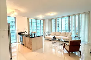 79 SW 12th St, Miami, FL 33130 - Photo 1