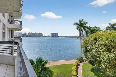 19101 Mystic Pointe Dr #402, Aventura, FL 33180 - Photo 27