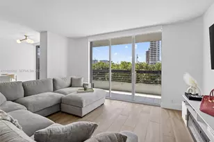 19101 NE Mystic Pointe Dr, Aventura, FL 33180 - Photo 19