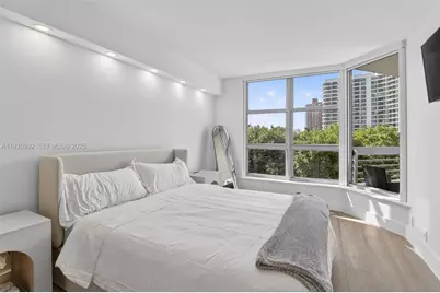 19101 NE Mystic Pointe Dr #402, Aventura, FL 33180 - Photo 37