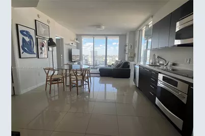 90 SW 3rd St #2605, Miami, FL 33130 - Photo 3