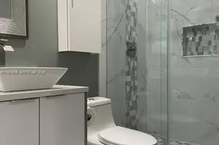 428 N Crescent Dr, Hollywood, FL 33021 - Photo 11