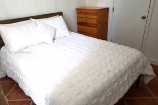 635 SW 64th Ct, Miami, FL 33144 - Photo 5