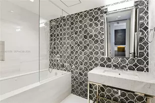 5875 Collins Ave, Miami Beach, FL 33140 - Photo 17