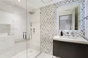 5875 Collins Ave, Miami Beach, FL 33140 - Photo 19