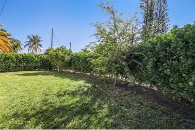 725 91st St #., Surfside, FL 33154 - Photo 31