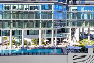 398 NE 5th St, Miami, FL 33132 - Photo 43