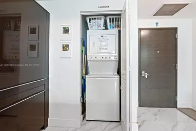 1080 Brickell Ave #2506, Miami, FL 33131 - Photo 21