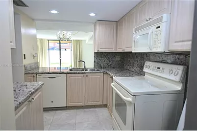 7625 SW 106th Ave, Miami, FL 33173 - Photo 7