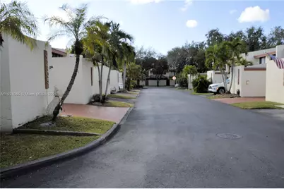 7625 SW 106th Ave, Miami, FL 33173 - Photo 45